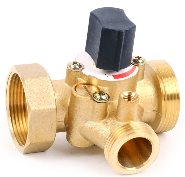 Смеситель трехходовой для групп быстрого монтажа МК,правый